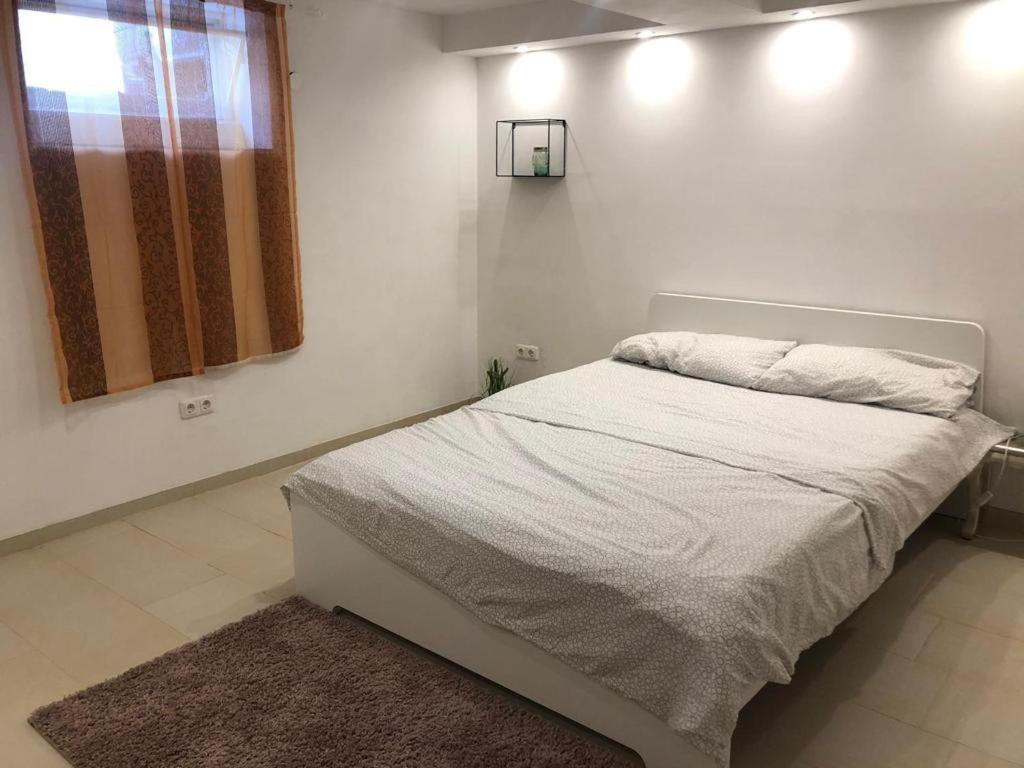 Bescheidene Untergeschoss Wohnung In Guter Lage. Kolonia Zewnętrze zdjęcie